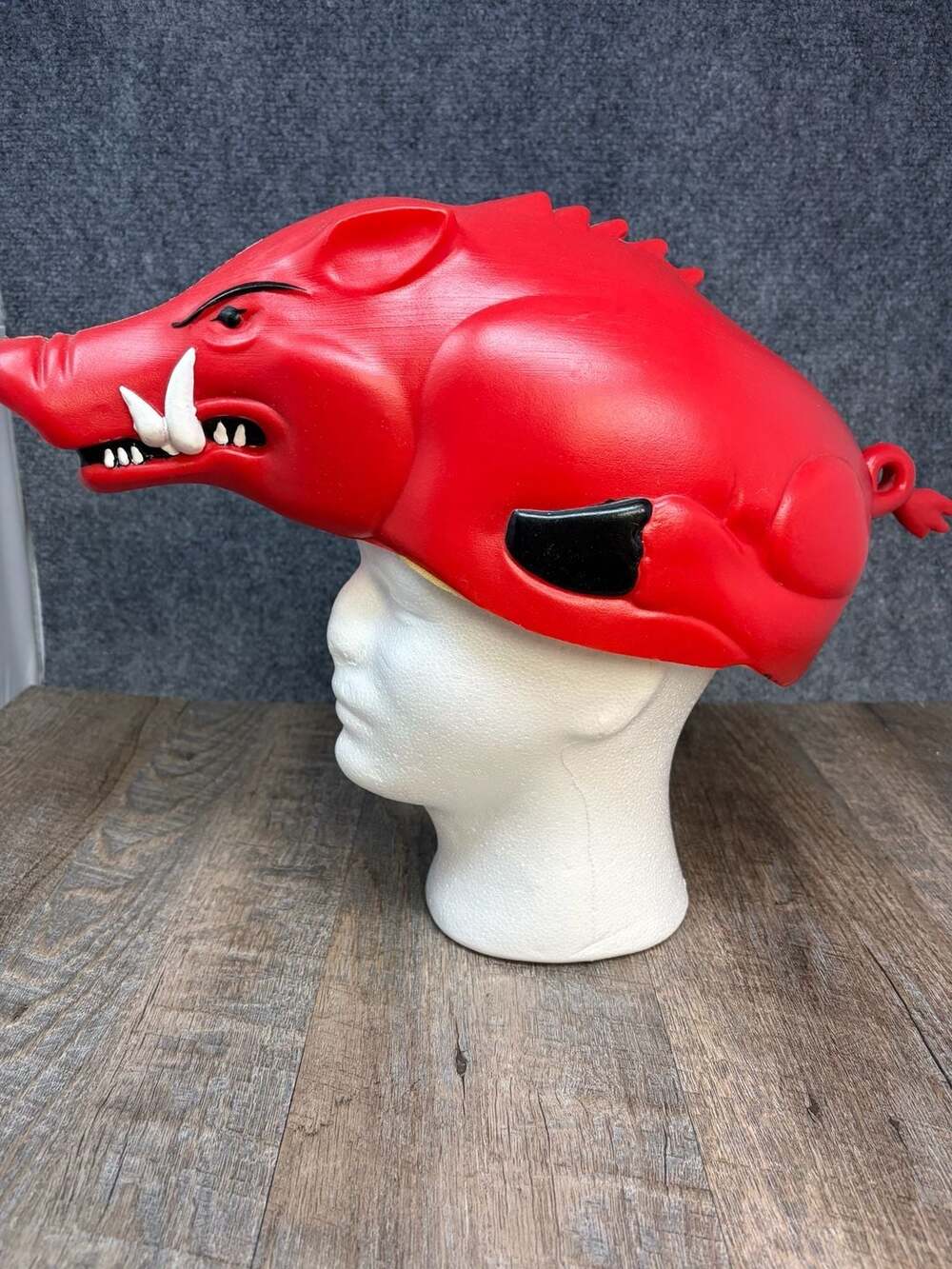 Arkansas Razorback Hard Plastic Game Day Hog Head Hat Jenkins Enterprises GUC